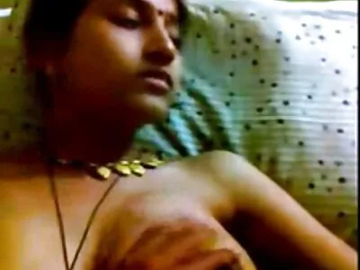 తెల్ల భార్య తన భర్తను మోసం చేసింది