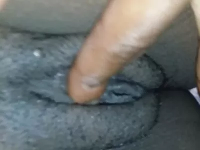 బూబీ బిచి బేబ్ నా బంతులతో ఆడుతోంది